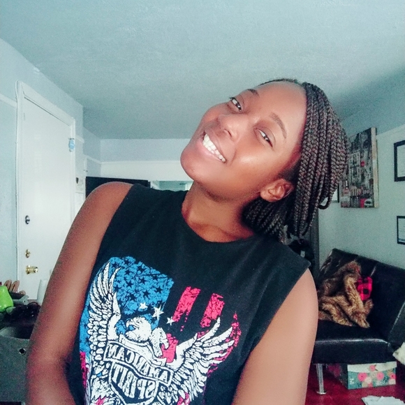 Meet your Posher, Cathia - Picture 12 of 13